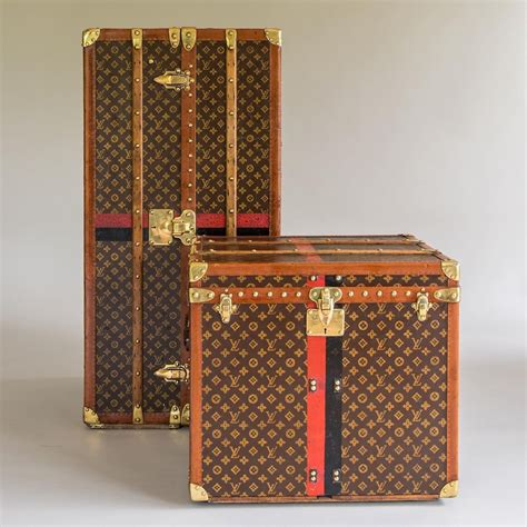 louis vuitton trunk set